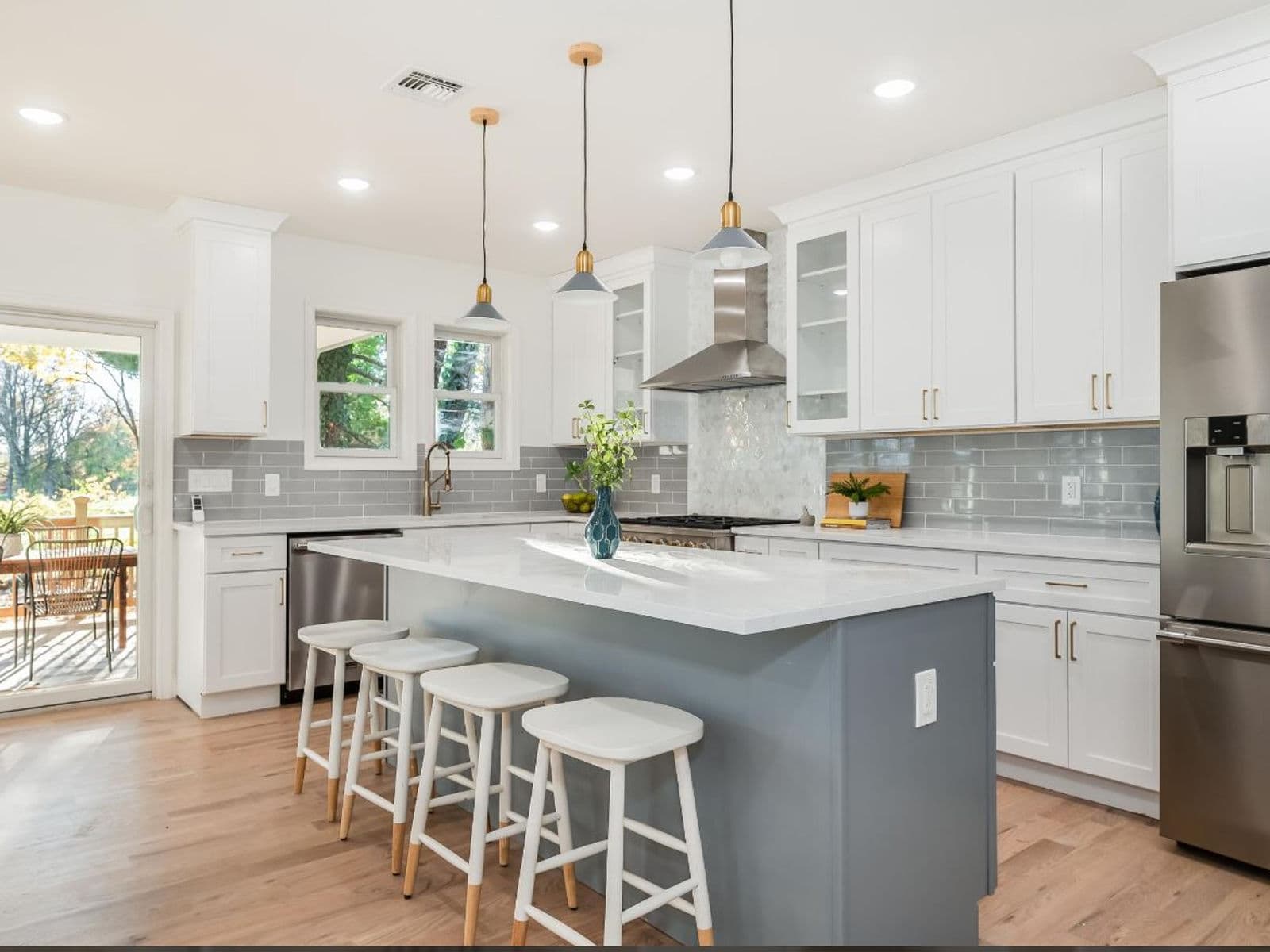 Bright white chef's kitchen — Modern farmhouse design inspiration