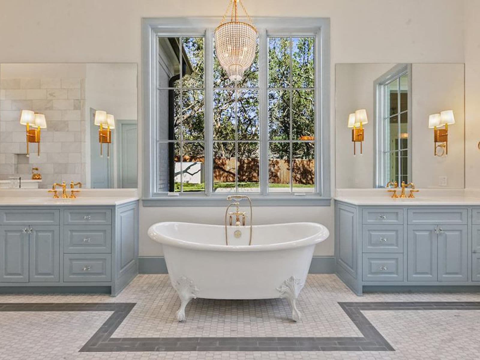 Open-concept entertainer's kitchen — Transitional design inspiration